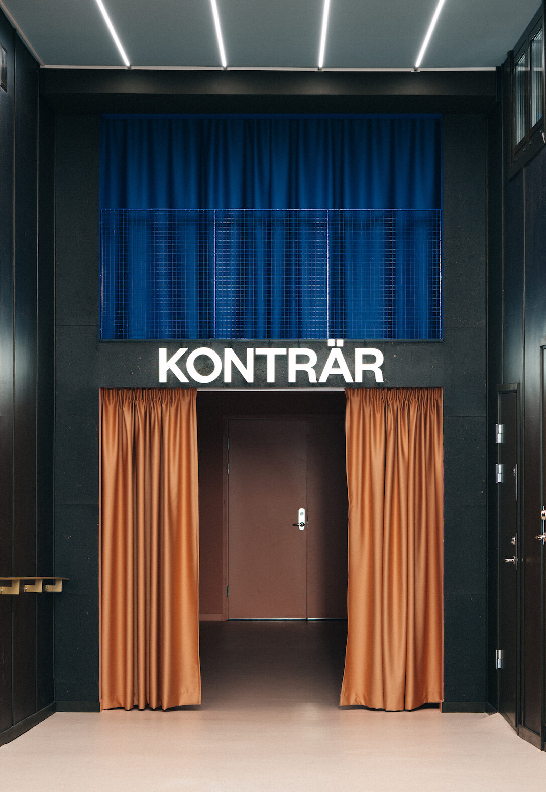 Entrén till Konträr
